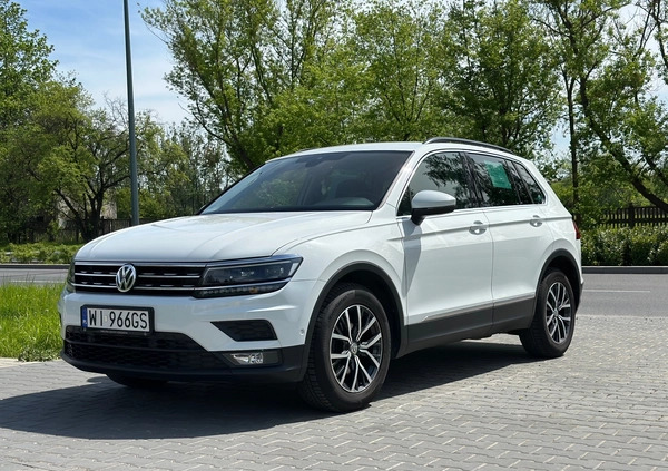 Volkswagen Tiguan cena 93000 przebieg: 129418, rok produkcji 2017 z Piaseczno małe 106